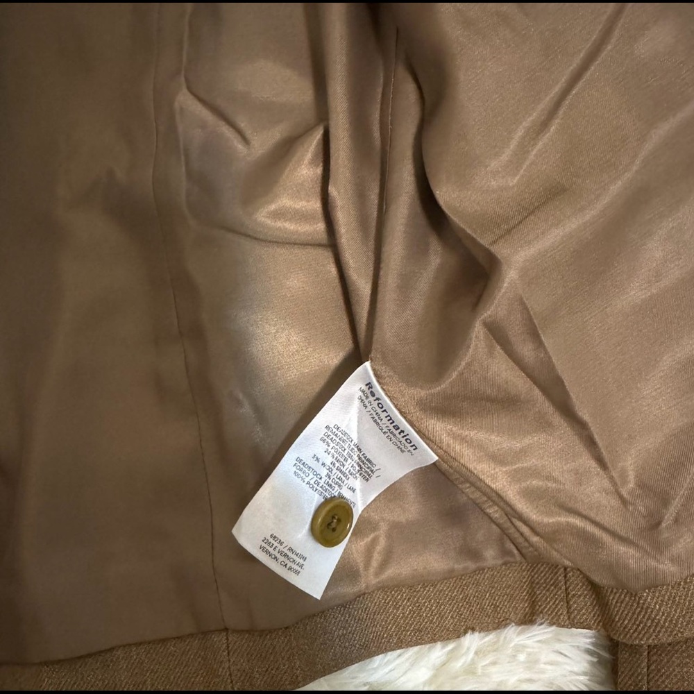 Reformation Brynlee Two Piece Camel - Picture 9 of 11
